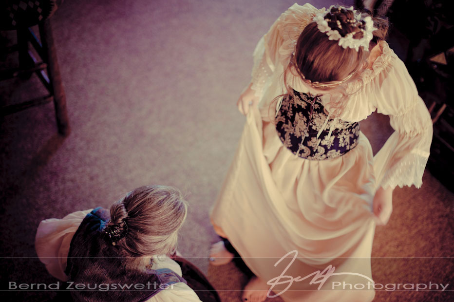 Bride getting ready with her mom at Snowcreek Lodge, Mammoth Lakes.
