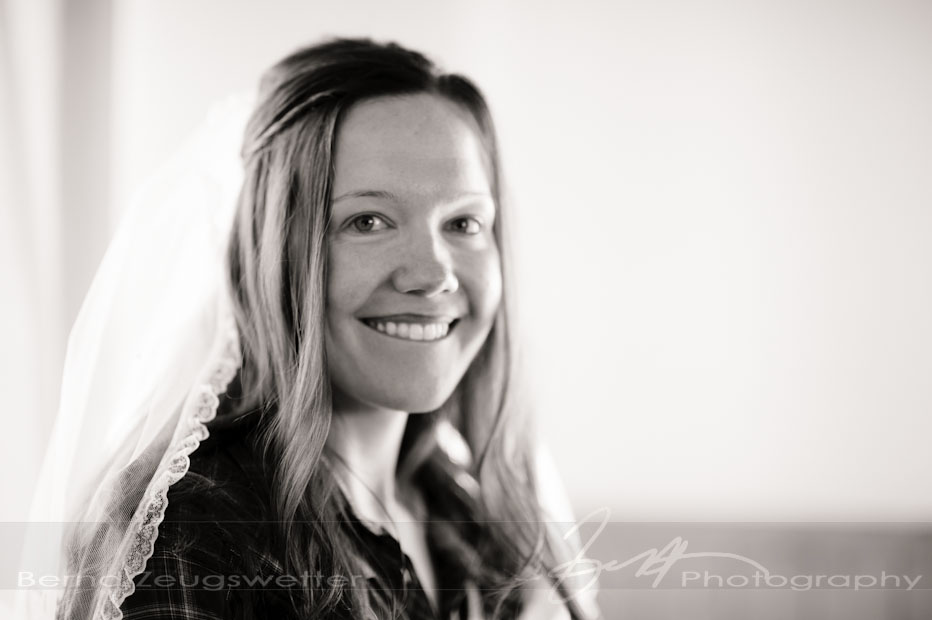 Portrait of smiling bride.
