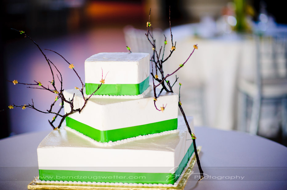 Wedding cake in the big hall at the Montecito Country Club, Wedding Photography